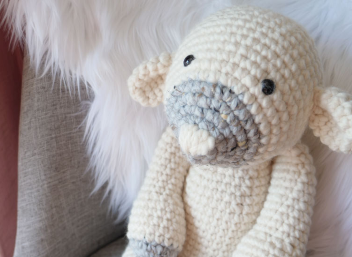 Adorable Crochet Sheep: Perfect Gift for Easter or Baby Showers