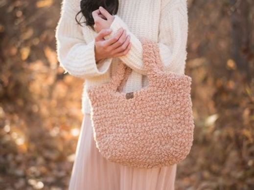 The Cozy Sherpa Crochet Bag: Free Pattern