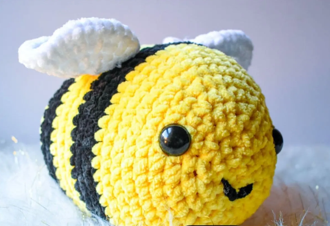 Crochet Honey Bee Pattern Made Easy