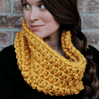 Stitch by stitch: a pattern for a thick crochet scarf