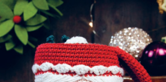Festive Crochet Fun: Create Mrs. Claus’ Charming Cup