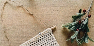 Transform Your Space with the Charming Christmas Tree Wall Hanging