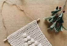 Transform Your Space with the Charming Christmas Tree Wall Hanging